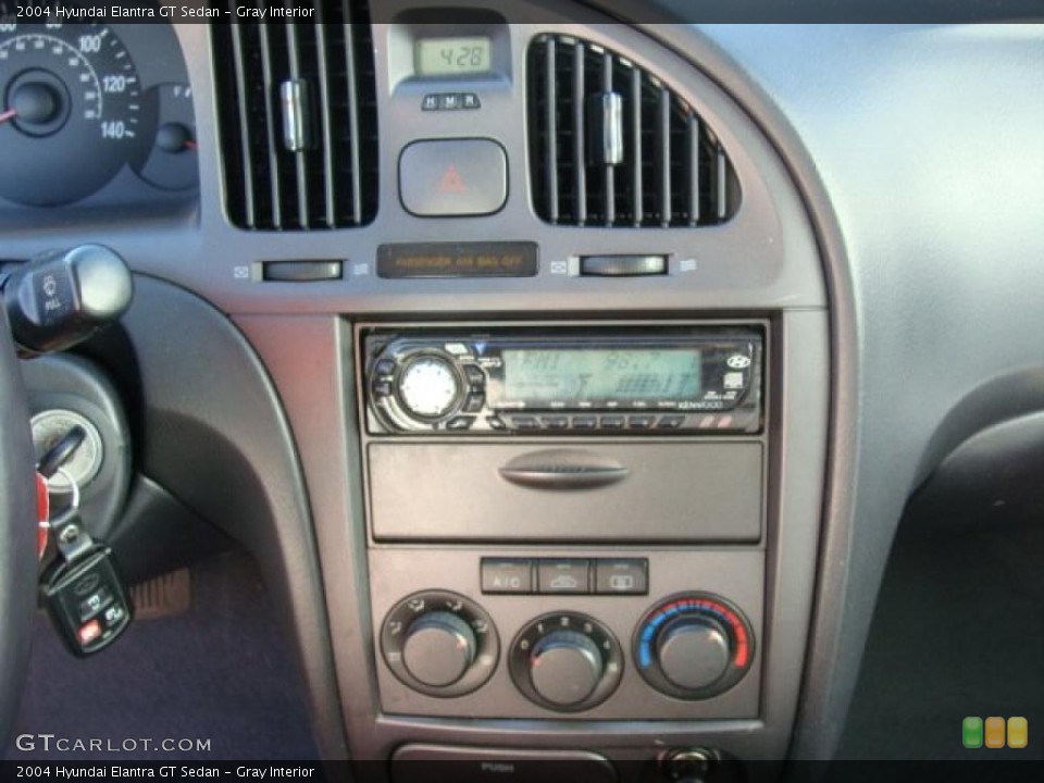 Gray Interior Controls for the 2004 Hyundai Elantra GT Sedan #39885096