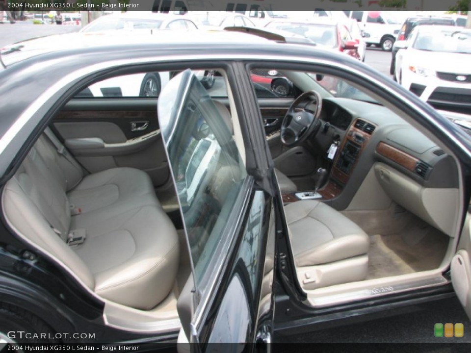 Beige Interior Photo for the 2004 Hyundai XG350 L Sedan #39886772