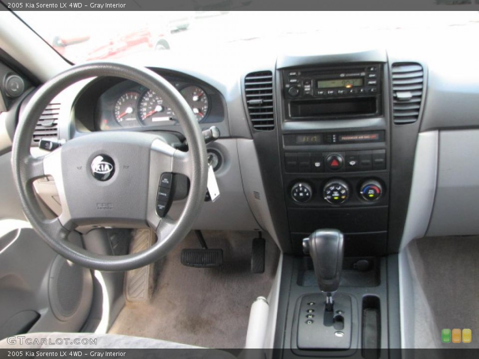 Gray Interior Dashboard for the 2005 Kia Sorento LX 4WD #39887744