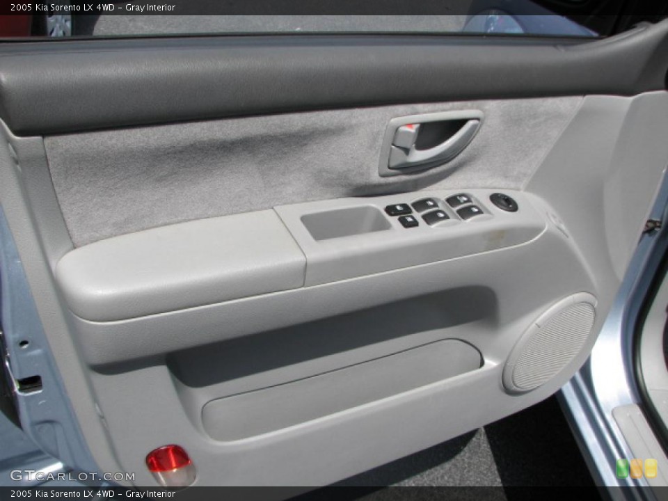 Gray Interior Door Panel for the 2005 Kia Sorento LX 4WD #39887760