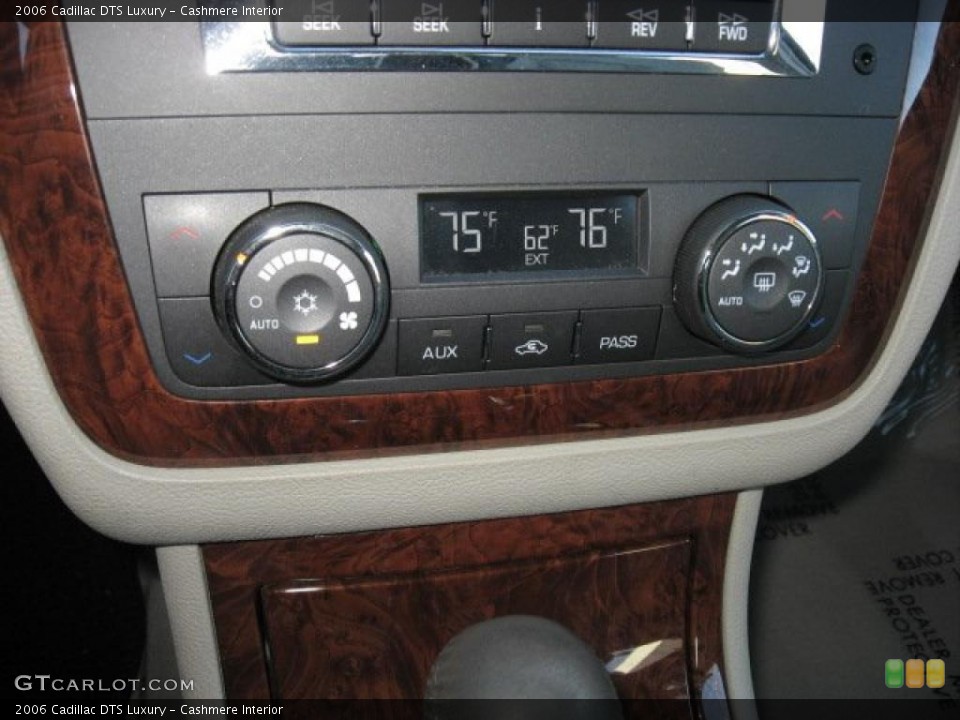 Cashmere Interior Controls for the 2006 Cadillac DTS Luxury #39894899