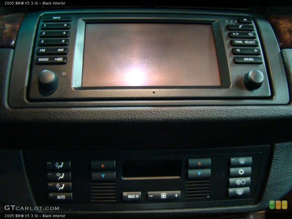 Black Interior Controls for the 2005 BMW X5 3.0i #39896899