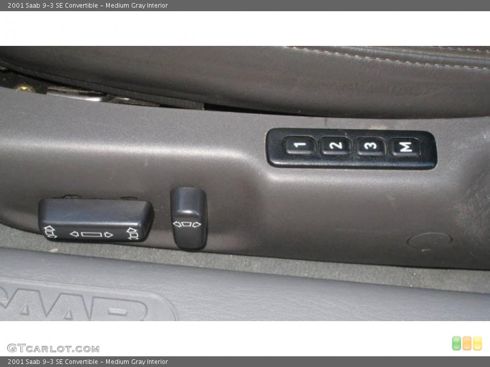 Medium Gray Interior Controls for the 2001 Saab 9-3 SE Convertible #39898135