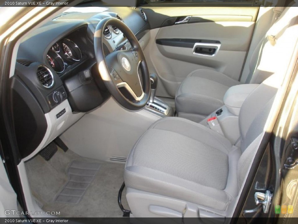 Gray Interior Photo for the 2010 Saturn VUE XE #39898483