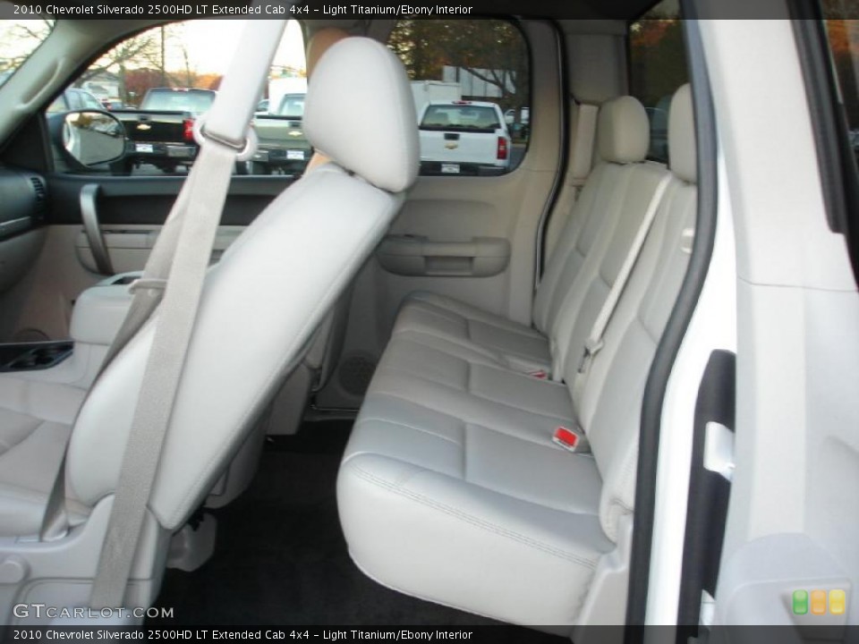 Light Titanium/Ebony Interior Photo for the 2010 Chevrolet Silverado 2500HD LT Extended Cab 4x4 #39899507