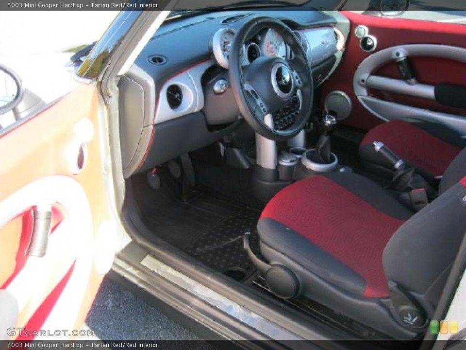 Tartan Red/Red Interior Photo for the 2003 Mini Cooper Hardtop #39899543