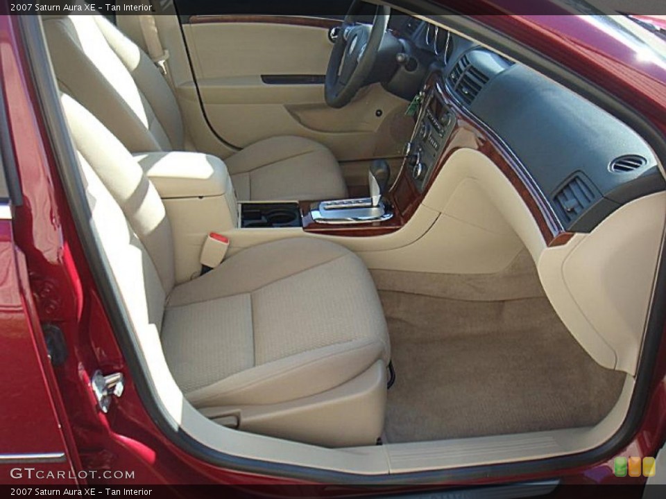 Tan Interior Photo for the 2007 Saturn Aura XE #39901359