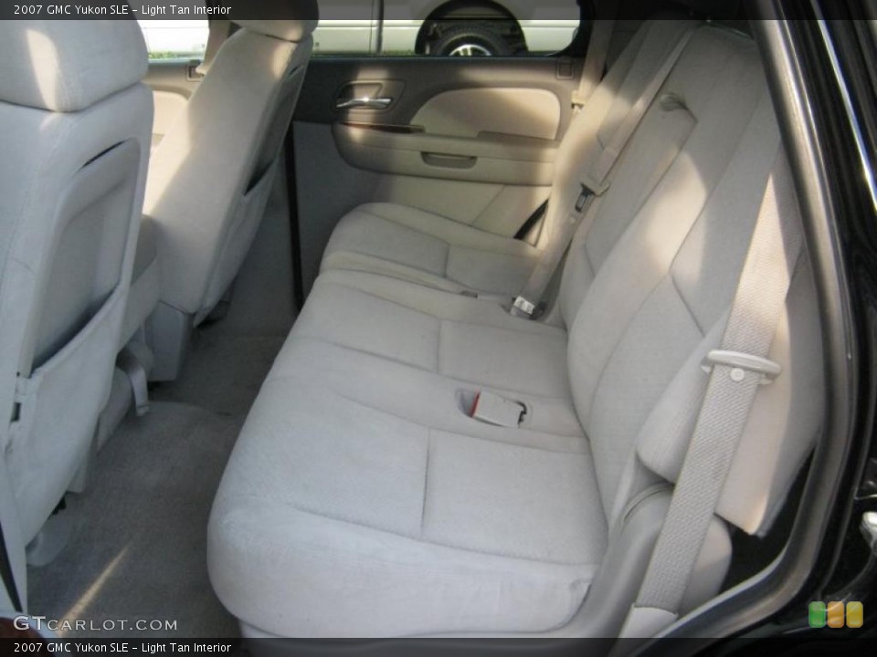 Light Tan Interior Photo for the 2007 GMC Yukon SLE #39902103