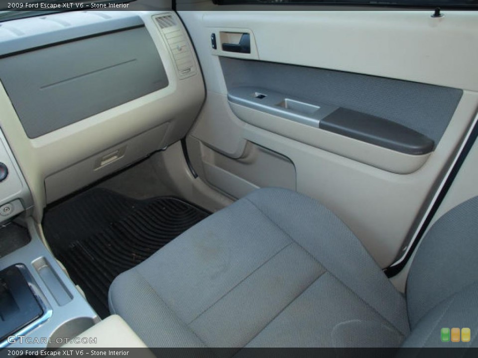 Stone Interior Photo for the 2009 Ford Escape XLT V6 #39904259