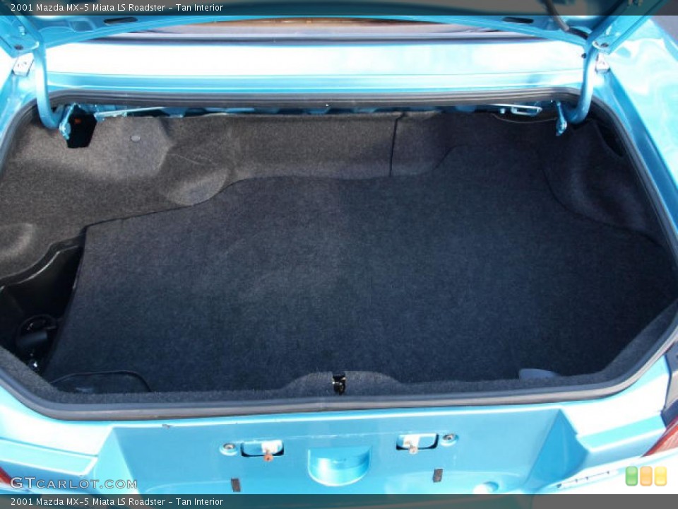 Tan Interior Trunk for the 2001 Mazda MX-5 Miata LS Roadster #39904603