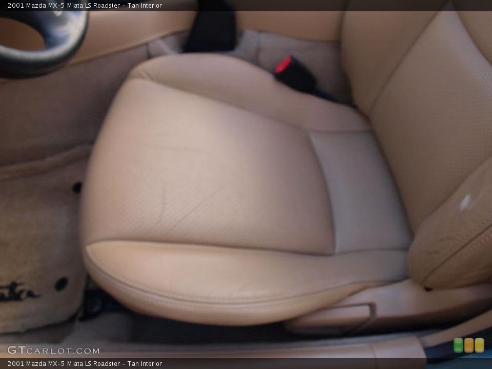 Tan Interior Photo for the 2001 Mazda MX-5 Miata LS Roadster #39904759