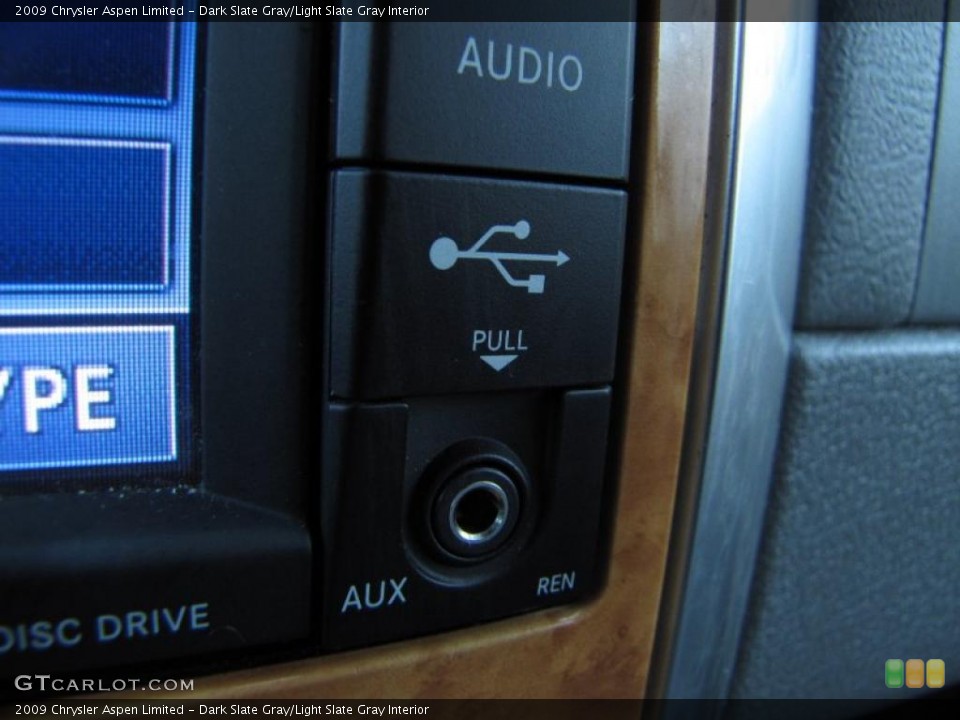 Dark Slate Gray/Light Slate Gray Interior Controls for the 2009 Chrysler Aspen Limited #39905347