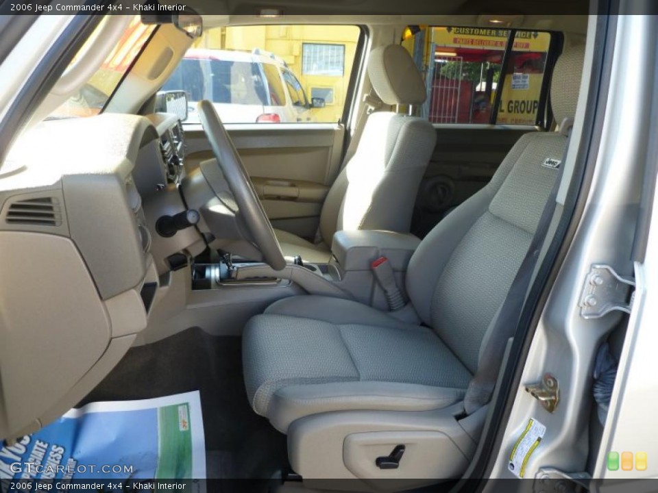 Khaki Interior Photo for the 2006 Jeep Commander 4x4 #39906275