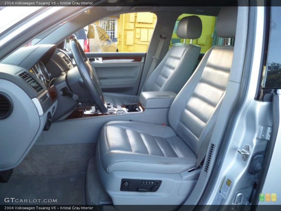 Kristal Gray Interior Photo for the 2004 Volkswagen Touareg V6 #39906515