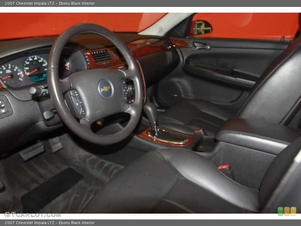 Ebony Black Interior Photo for the 2007 Chevrolet Impala LTZ #39906755