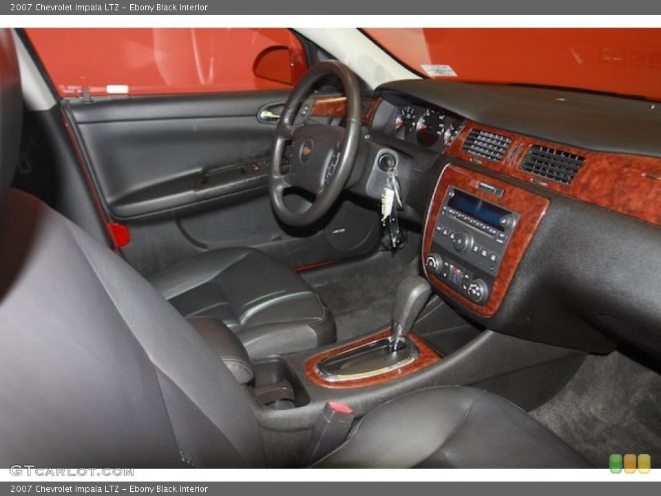 Ebony Black Interior Dashboard for the 2007 Chevrolet Impala LTZ #39906811