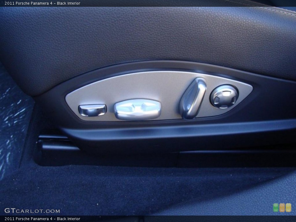 Black Interior Controls for the 2011 Porsche Panamera 4 #39915983