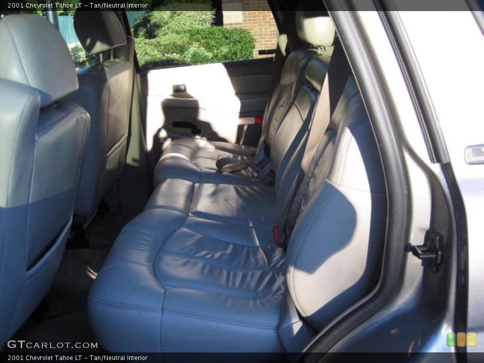 Tan/Neutral Interior Photo for the 2001 Chevrolet Tahoe LT #39931136