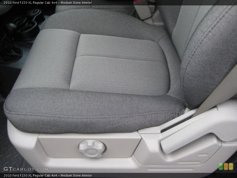 Medium Stone Interior Photo for the 2010 Ford F150 XL Regular Cab 4x4 #39935364