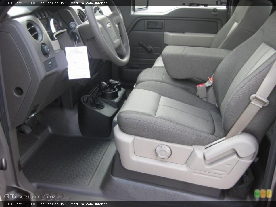 Medium Stone Interior Photo for the 2010 Ford F150 XL Regular Cab 4x4 #39935688