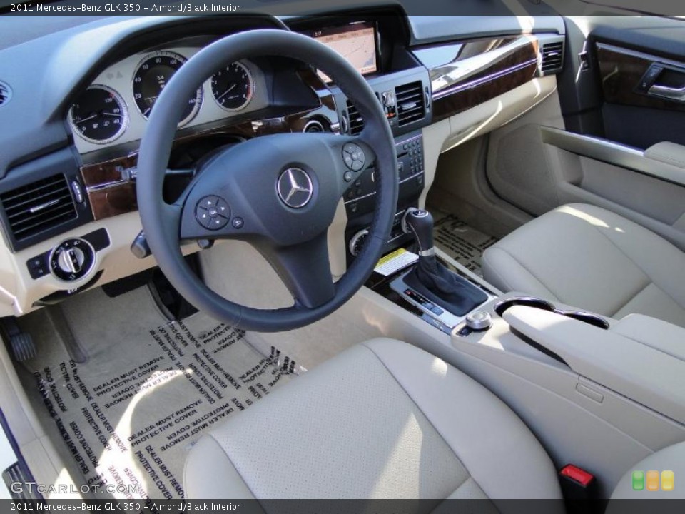 Almond/Black 2011 Mercedes-Benz GLK Interiors