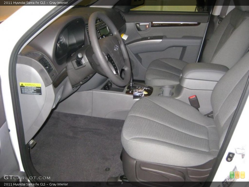 Gray Interior Photo for the 2011 Hyundai Santa Fe GLS #39939212