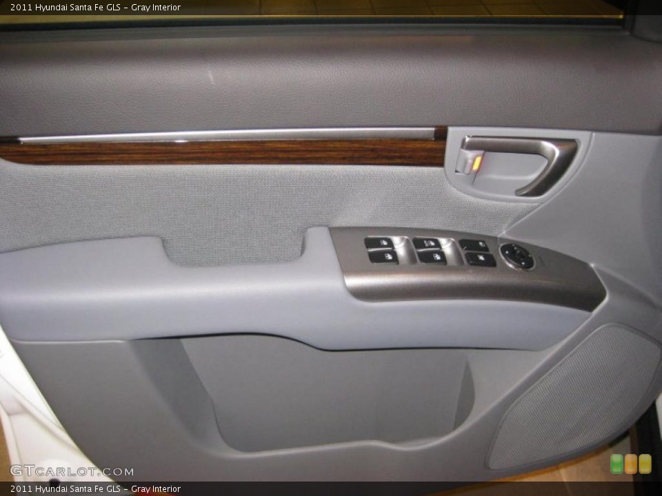 Gray Interior Door Panel for the 2011 Hyundai Santa Fe GLS #39939236