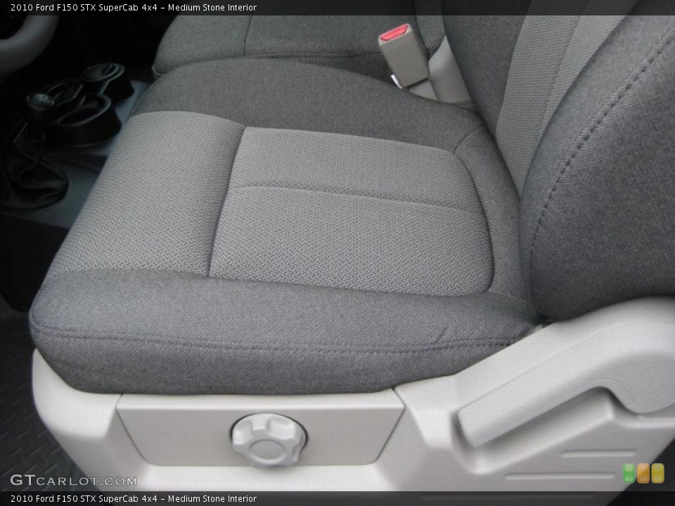 Medium Stone Interior Photo for the 2010 Ford F150 STX SuperCab 4x4 #39940438