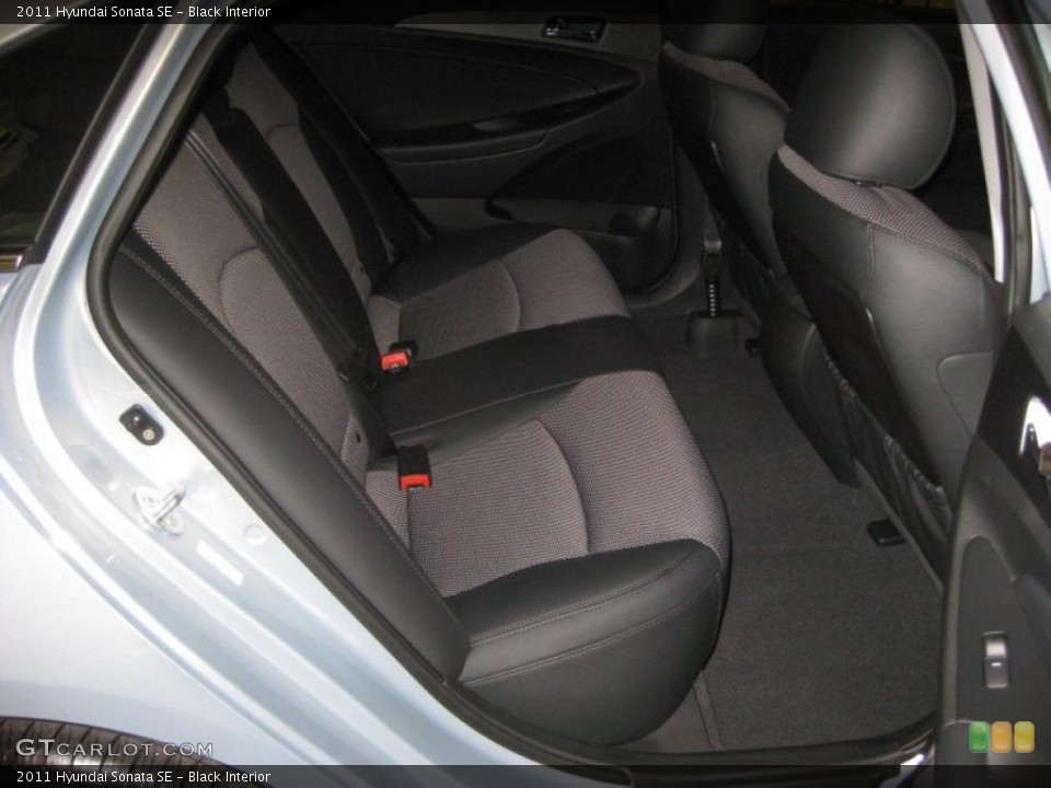 Black Interior Photo for the 2011 Hyundai Sonata SE #39941082