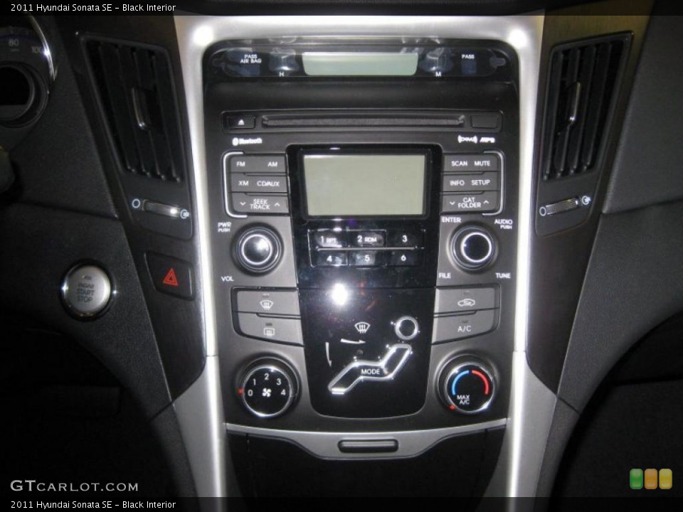 Black Interior Controls for the 2011 Hyundai Sonata SE #39941118
