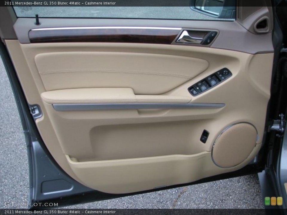 Cashmere Interior Door Panel for the 2011 Mercedes-Benz GL 350 Blutec 4Matic #39944414