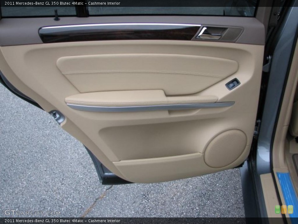 Cashmere Interior Door Panel for the 2011 Mercedes-Benz GL 350 Blutec 4Matic #39944440