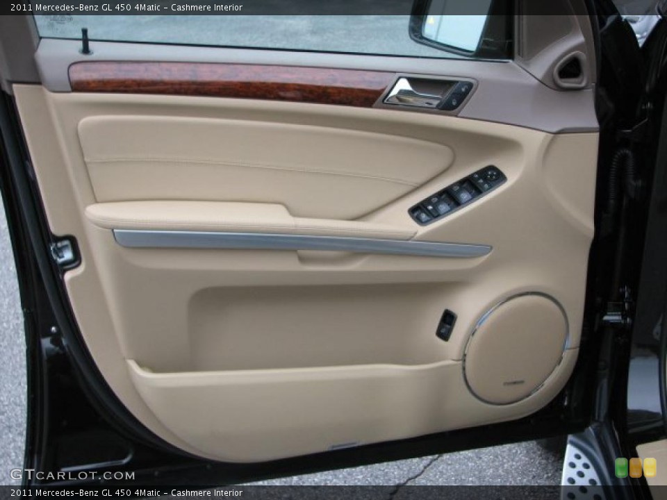 Cashmere Interior Door Panel for the 2011 Mercedes-Benz GL 450 4Matic #39944588