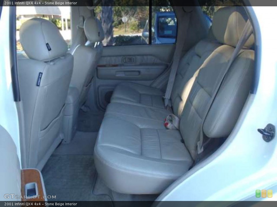 Stone Beige Interior Photo for the 2001 Infiniti QX4 4x4 #39945318