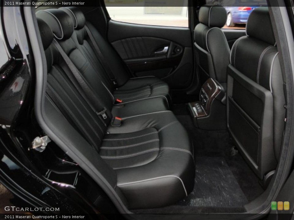 Nero Interior Photo for the 2011 Maserati Quattroporte S #39948946