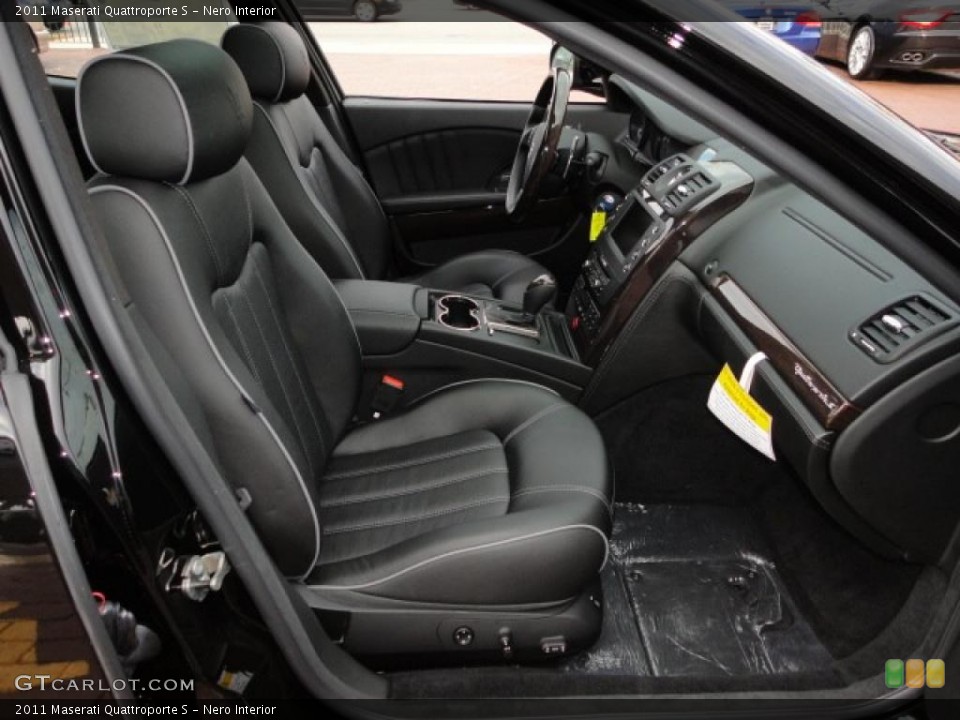 Nero Interior Photo for the 2011 Maserati Quattroporte S #39948970