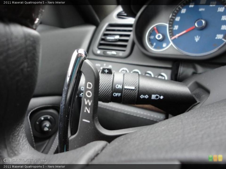 Nero Interior Controls for the 2011 Maserati Quattroporte S #39949054