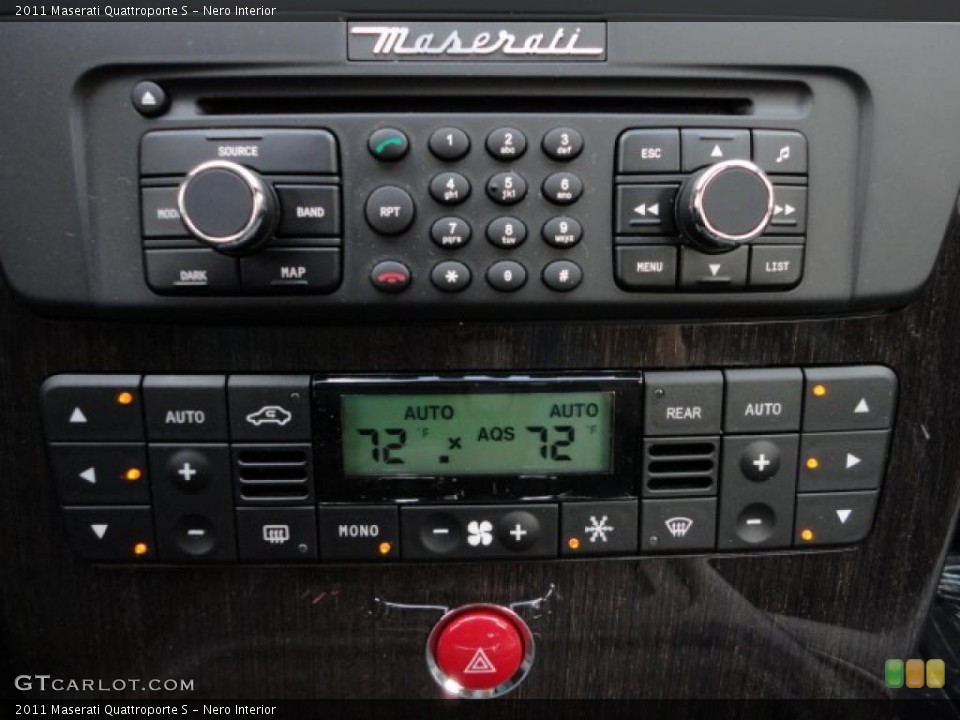 Nero Interior Controls for the 2011 Maserati Quattroporte S #39949166