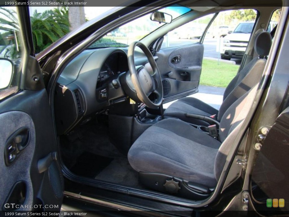 Black Interior Photo for the 1999 Saturn S Series SL2 Sedan #39961508