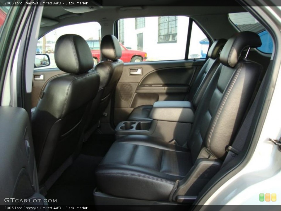 Black Interior Photo for the 2006 Ford Freestyle Limited AWD #39962466