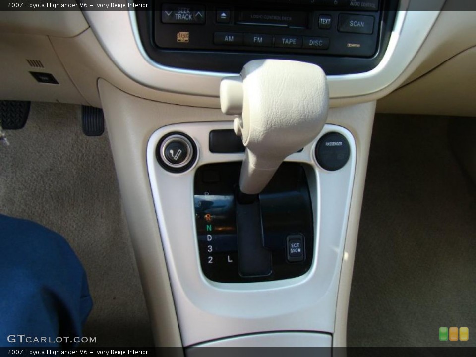 Ivory Beige Interior Transmission for the 2007 Toyota Highlander V6 #39962818