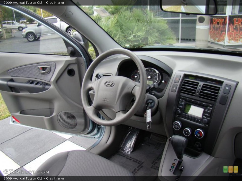 Gray Interior Dashboard for the 2009 Hyundai Tucson GLS #39964554
