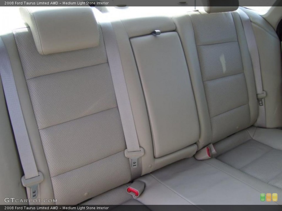 Medium Light Stone Interior Photo for the 2008 Ford Taurus Limited AWD #39967560