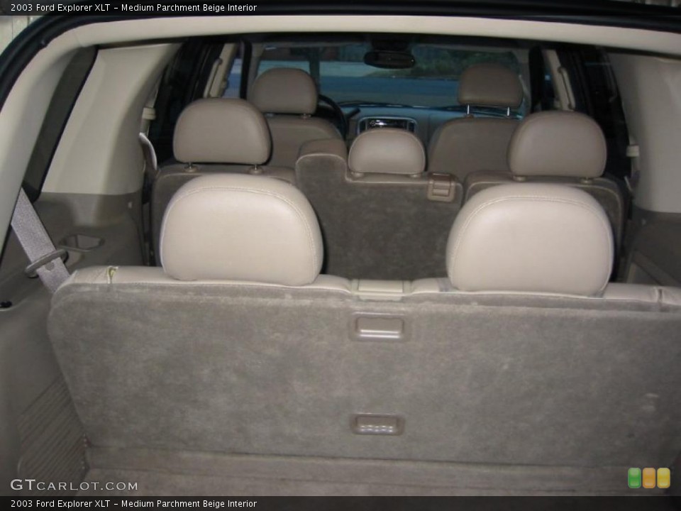 Medium Parchment Beige Interior Photo for the 2003 Ford Explorer XLT #39970184