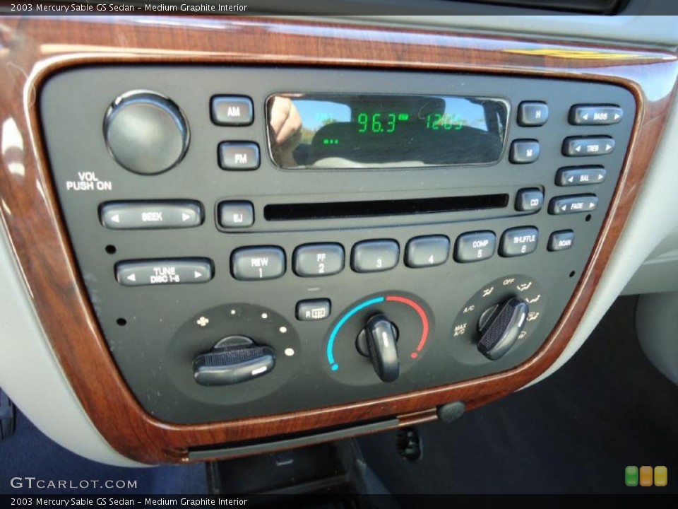 Medium Graphite Interior Controls for the 2003 Mercury Sable GS Sedan #39971164