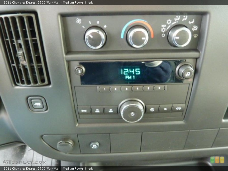 Medium Pewter Interior Controls for the 2011 Chevrolet Express 2500 Work Van #39977056