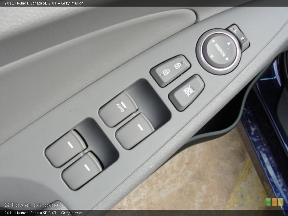 Gray Interior Controls for the 2011 Hyundai Sonata SE 2.0T #39990172