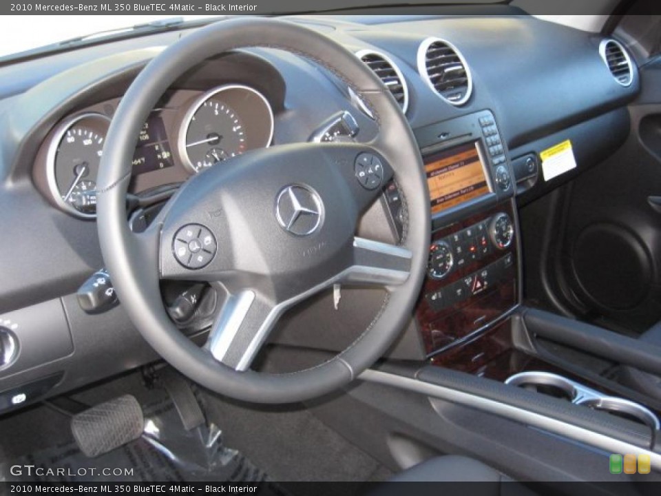 Black Interior Photo for the 2010 Mercedes-Benz ML 350 BlueTEC 4Matic #39992460