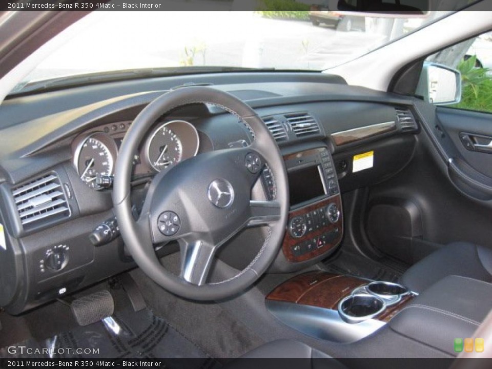 Black Interior Photo for the 2011 Mercedes-Benz R 350 4Matic #39993060