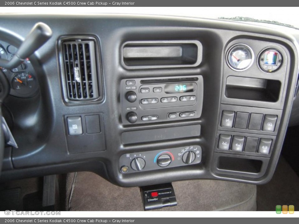 Gray Interior Controls for the 2006 Chevrolet C Series Kodiak C4500 Crew Cab Pickup #39999636